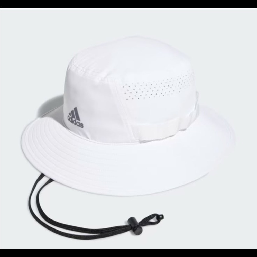 NWT. ADIDAS MENS VICTORY BUCKET HAT. SIZE S/M